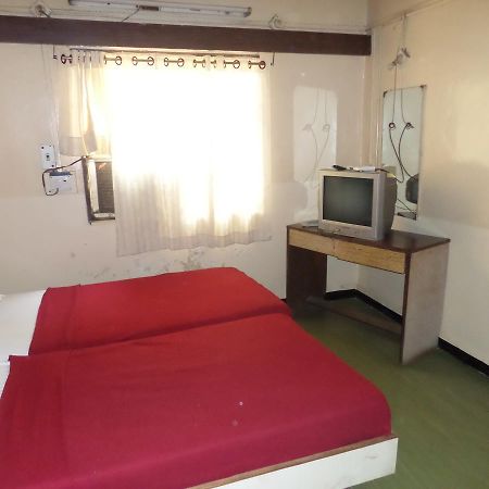 Hotel Sadanand Sāngli Dış mekan fotoğraf
