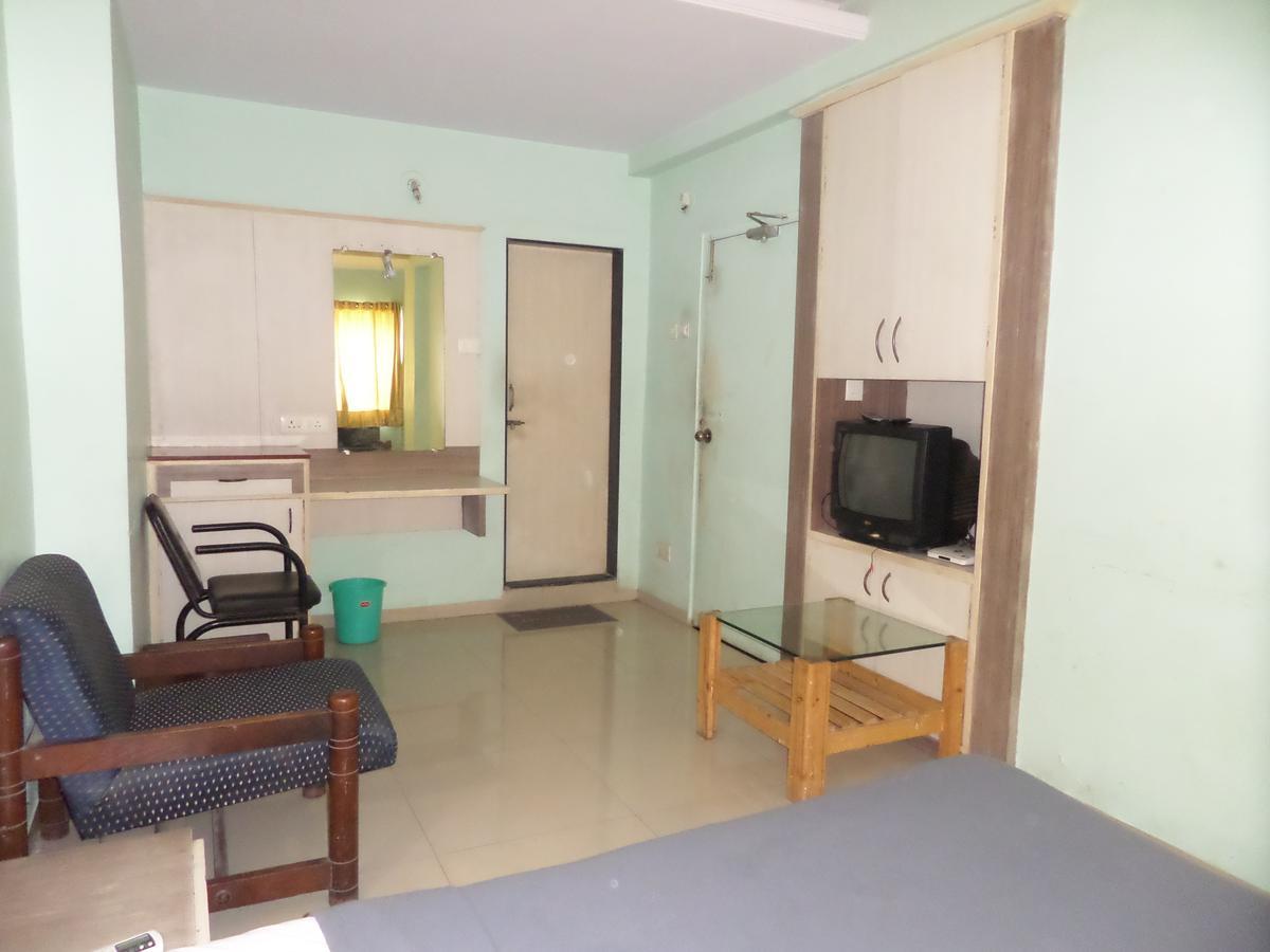 Hotel Sadanand Sāngli Dış mekan fotoğraf