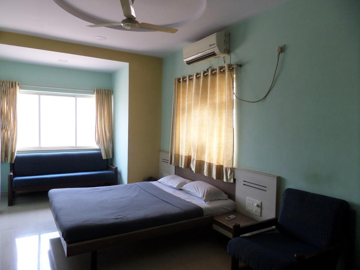 Hotel Sadanand Sāngli Dış mekan fotoğraf