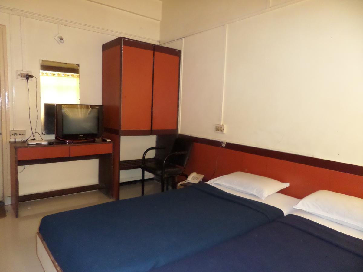 Hotel Sadanand Sāngli Dış mekan fotoğraf